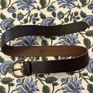 NWT Frye Brown Leather Belt with Gold Buckle Size S